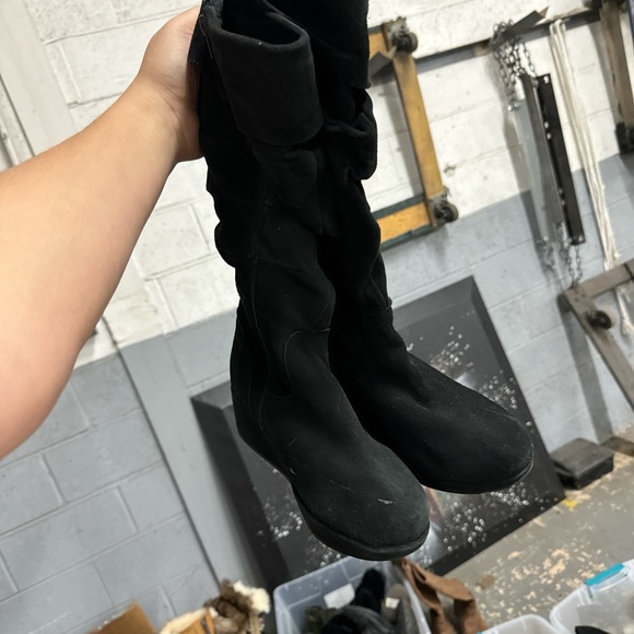 Ugg Kolburra Boots - Picture 2 of 7